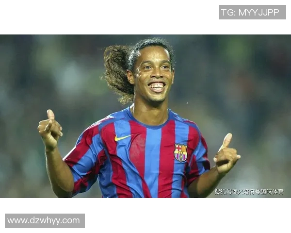 足球巨星童年旧照曝光揭秘少年时期的青涩模样与成长轨迹